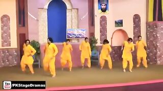 Pakistani Girl Zoya Malik Stage Dance