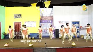 Pakistani Girl Manahi Khan Stage Dance