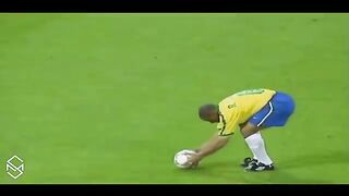 Roberto Carlos Free Kick Goal vs France  1997