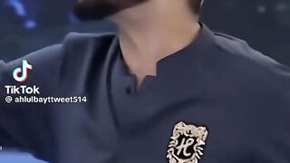 Waseem Badami Rota Raha  Imam Hussain (RA) Ka Gham Dil Ko Rula Dega