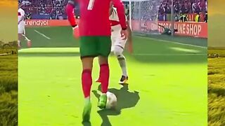 Satu gerakan, satu bek hilang dari  bukan soal gaya, tapi senjata pamungkas untuk buka ruang dan ciptakan peluang.
