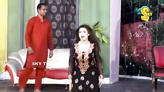 Pakistani Girl Manahil Khan Stage Dance