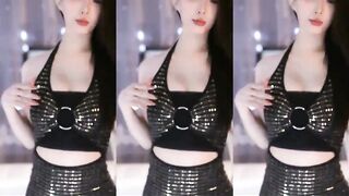 Glam  Groove   Model Girls Dance Vibes