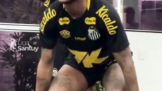 Neymar Versi Baru Akan Tiba, Santos Meraciknya Hingga Seperti Robot!