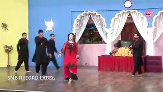 Pakistani Girl Manahil Khan Stage Dance 2