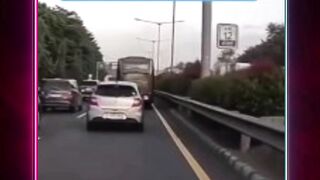 Mabes AD di Tol JORR Karena Duduk di Dekat Pintu Darurat