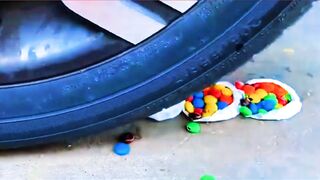 Experimentou Esmagar Coisas Com Carro De Brinquedo  Coca-Cola Fanta Mirinda