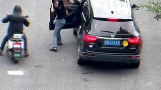 She Stayed Calm in a Crisis  Brilliant Move!smart brave alert action hero safety