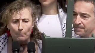 وقفوا الإبادة الجماعية (في غزة) فلسطين حرة.