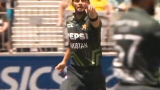Shaheen shah  afridi bowling