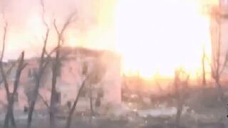 Ukrainian fighting in Opytne with Wagner fighters supported by paratroopers from the VDV’s 106th Airborne Division with Kornet ATGMs