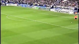 Best Goal 2009 Michael Essien vs Barcelona