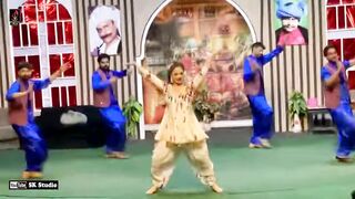 Pakistani Stage Girl Nida Choudhary Dance