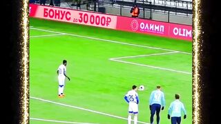 Momen Penalti Tak Terduga dalam Sepak Bola