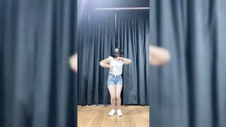 Indian Girl Anjali Manghnani Dance 3