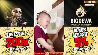 kacian adek nya , pingin mikmik cucu