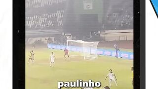 Ole Romeny dibuat cedera oleh Paulinho Moccelin
