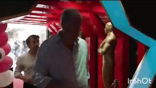 Clarkson, Hammond and May visit a wax museum