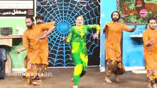 Pakistani Girl Deedar Multani Dance