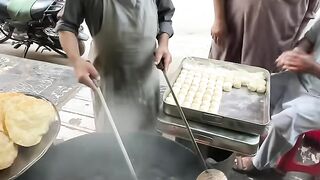 famous halwa puri