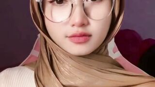 Manis Dalam Balutan Hijab