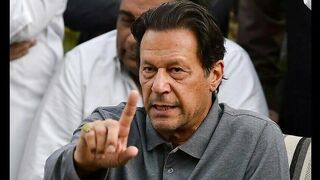 Imran Khan stops PTI members from discussing internal party matters in public