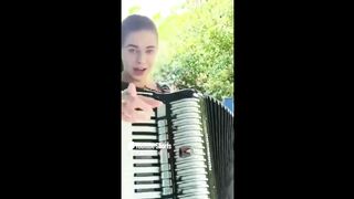 Paola Gaiteira, uma sanfoneira à maneira.