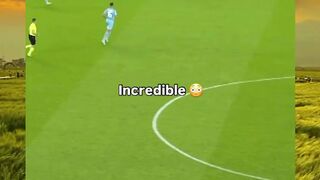 Vinicius Jr beneran beda kelas!  Lepas dari pressing, nggocek, terus GOL!