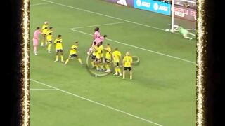 Freekick mematikan Messi