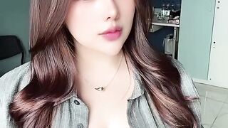 BELLA, MAHASISWI CERDAS YANG JAGO CARI CUAN!