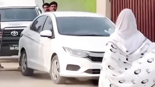 Sartaj Gul and police