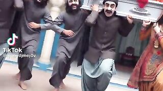 Ek patan biwi ko dafan kar ghar aaya