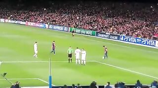 Xavi Free Kick - Barca v Bayer Leverkusen