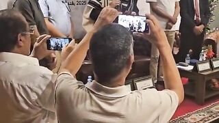 الانتقال الى السرعة القصوى في لعق اقدام اسرائيل