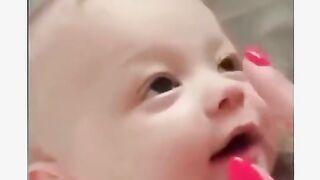 bacchon ko sulane wala button