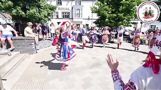 БЪЛГАРСКА ТАНЦОВА ФОРМАЦИЯ АНГЛИЯ