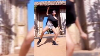 Indian Girl Reecha Sinha Dance 11
