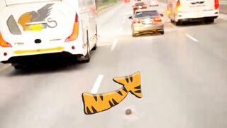 Moterway par youtong ka moqabla