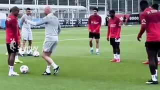 Debut Ten Hag Paling Memalukan Sepanjang Hidupnya.