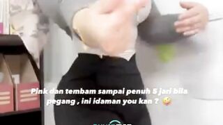 Tante pulang kerja ke rmh kamu ya