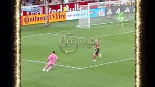 dua pemain mematikan lini depan selamanya  suarez x messi