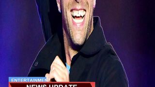 Coldplays Chris Martin Pokes Fun at Jumbotron Ceo