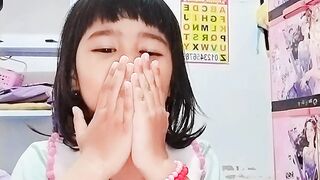 Athaya sangat suka makanan bunda buat