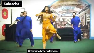 Pakistani Stage Girl Nazli Noor Dance 3