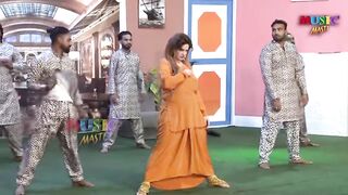 Pakistani Stage Girl Khoobsurat Kaif Dance