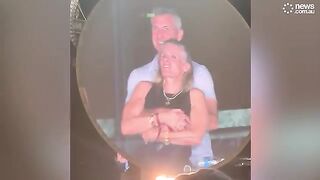 Coldplay kiss cam video coldplay kiss cam