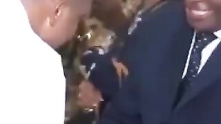 Seamuel Etoo rend visite à son mentor shorts france