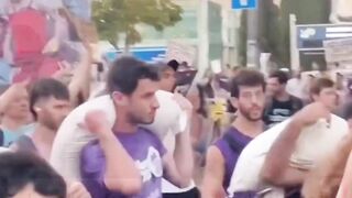 لا تنصدموا. هذا المشهد ليس في دولة عربية 2