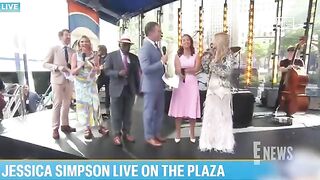 Jessica Simpson Reacts to Bra Wardrobe Malfunction Onstage