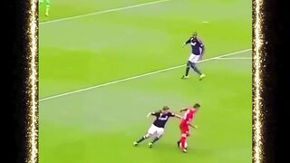 Keterampilan Luar Biasa dalam sepak bola